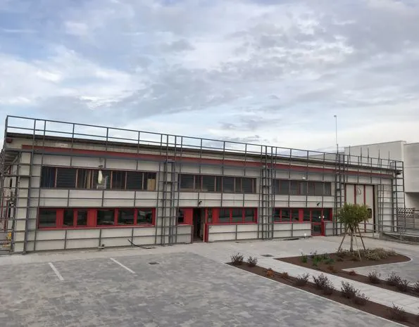 Facciata struttura completata